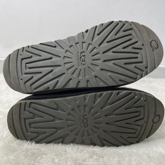 UGG #5819 Women's Grey Classic Cardy Button Knit Boot Shoes Size 9 - Picture 14 of 14